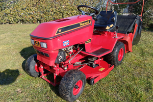 Trattorino tagliaerba Westwood 1012