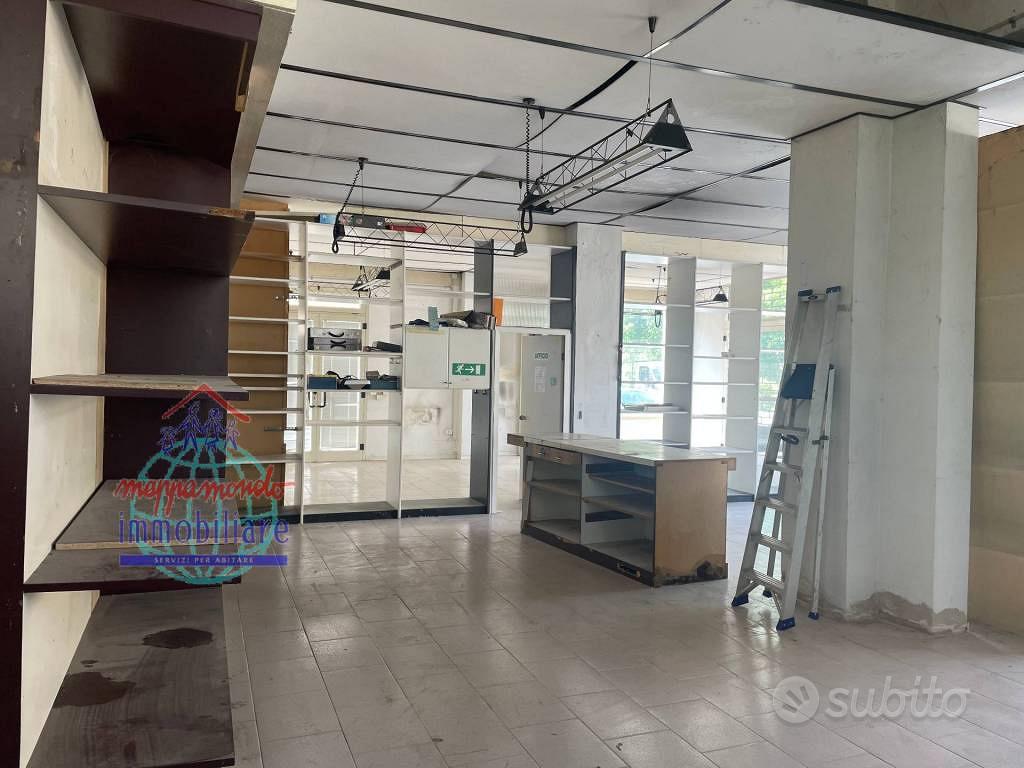 Immobile di 400 m² con 2 locali a Finale Emilia - Vista 5