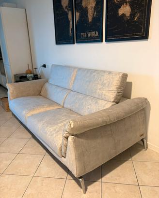 Divano 3 posti moderno in tessuto effetto velluto