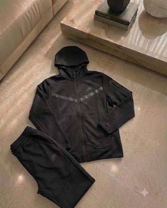 Nike tech nera - taglia S