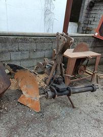 aratro monovomere tipo meccanico regolabile