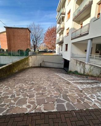 Box / Garage di 19 m² a Ozzano dell'Emilia