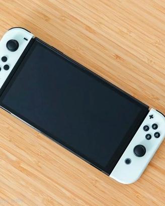 Switch OLED + doppi joycon originali