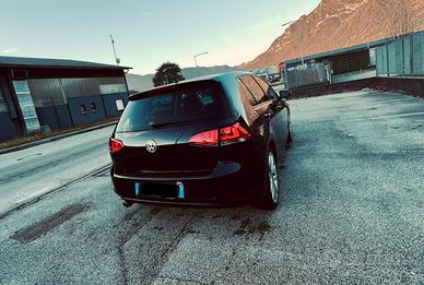 Volkswagen Golf VII 1.6 TDI 110 CV
