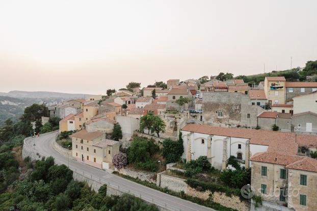 Osilo, S.Vittoria, casetta indipendente