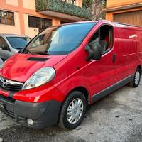 Opel Vivaro 2.5 CDTI