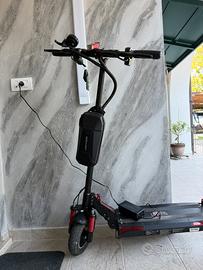 Monopattino elettrico Majestic Lewis