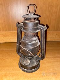 Lanterna antica in ferro