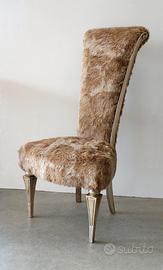 Sedia pelliccia a schienale alto in foglia argento