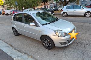 FORD FIESTA 5