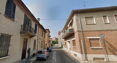 Stanza singola nei pressi del centro