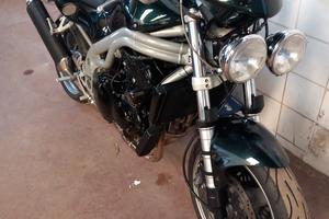 Triumph Speed Triple 955i anno 2000 colore Aston g