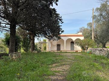 VILLA SINGOLA A OSTUNI