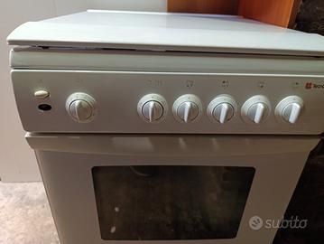 Cucina TECNOGAS 4 fuochi grill elettrico 