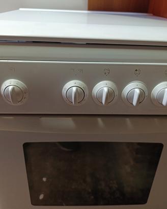 Cucina TECNOGAS 4 fuochi grill elettrico 