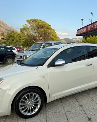 Alfa Romeo MiTo 1.4 T 120 CV GPL Distinctive Sport