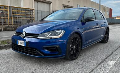 Volkswagen Golf 7.5 R Akrapovic