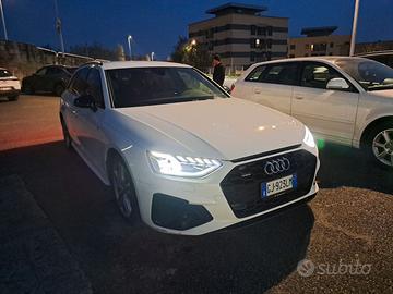 Audi A4 quattro Mhev 150 kw