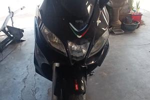 Aprila svr 850 abs