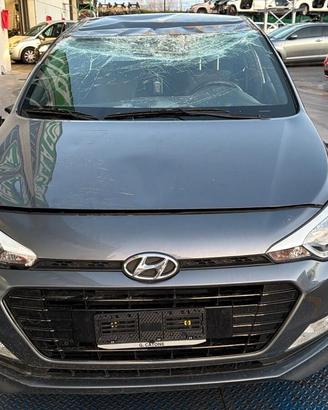 RICAMBI USATI AUTO VARI HYUNDAI i20 2018 1200 BENZ
