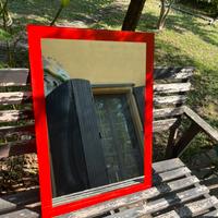 Specchio vetro rosso
