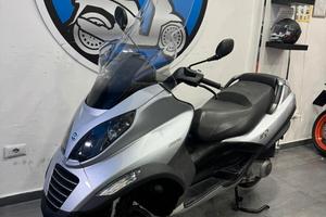 Piaggio MP3 250