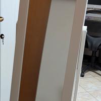 Specchio portagioie in legno 