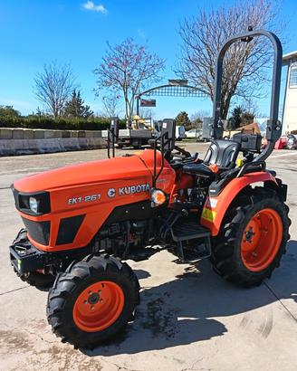 Trattore Kubota EK1 261 HST Idrostatico