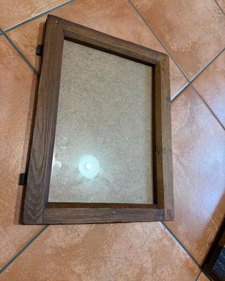 cornice legno fatte con antica finestrella