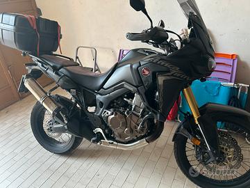 Honda Africa Twin 1000 cambio manuale
