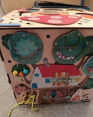 cubo multisensoriale montessoriano 
