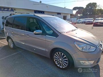 ford galaxy con gancio traino