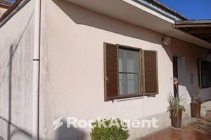 IMMOBILE CON DUE UNITA' ABITATIVE GIARDINO ESCLUSI