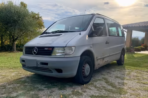 Mercedes Vito autocarro