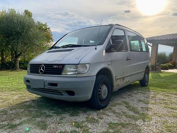 Mercedes Vito autocarro