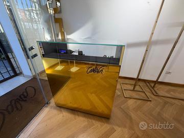 ARREDAMENTO NEGOZIO COMPLETO COLORE ORO