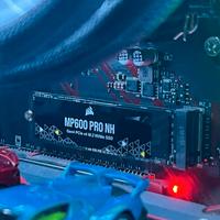 Corsair MP600 PRO NH 4TB SSD NVMe PCIe Gen4 M.2