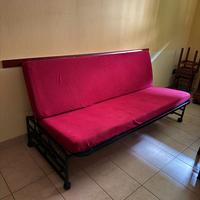 Divano letto rosso matrimoniale