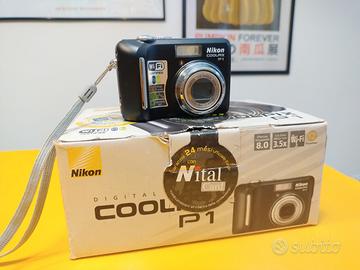 Nikon P1 8 MP Digicam Sensore CCD WIFI e SD Card