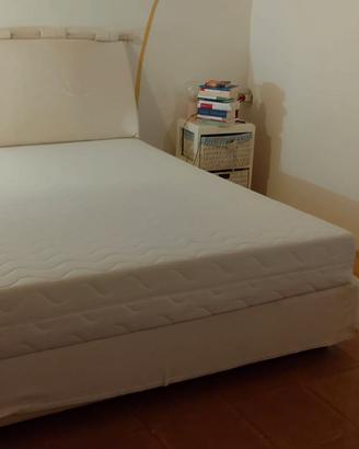 materasso e rete a doghe quasi nuovi