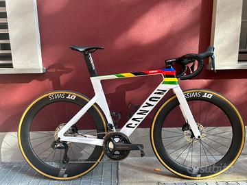Canyon Aeroad  CF SLX 8 colorazione MVDP