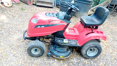 Trattorino rasaerba Castelgarden XD 150