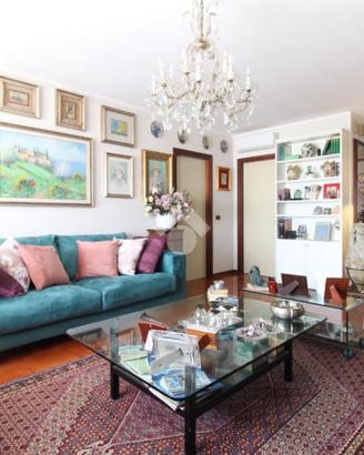 5 LOCALI A ROSETO DEGLI ABRUZZI