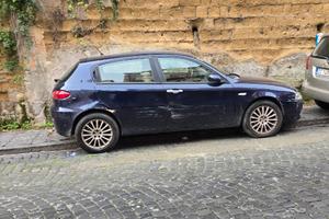 Alfa 147  1.9 jtd 123.000 km