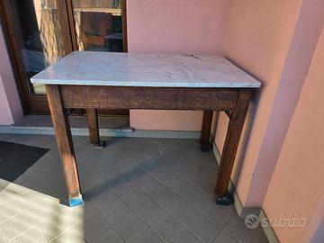 Tavolo da cucina in legno  con piano in marmo