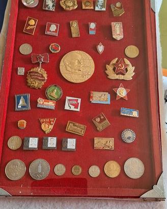 Collezione monete, medaglie e spille russe