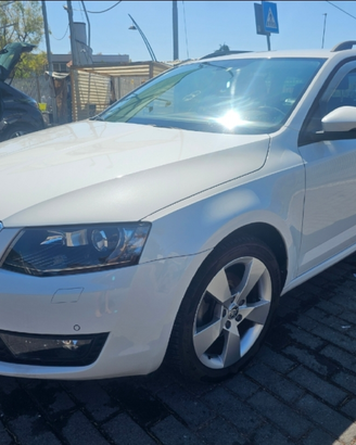 Skoda octavia executive station wagon g-tec