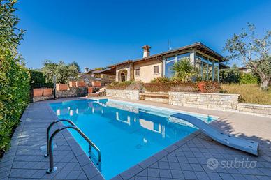 VILLA SINGOLA A SAN FELICE DEL BENACO
