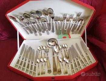 2 Srevizi Nuovi di posate + batteria pentole Nuove