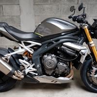  Triumph speed triple 1200 rs  
